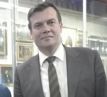 Портрет: Александр Владимирович Гречищев