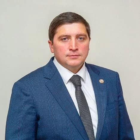 Портрет: Радмир Ильдарович Беляев