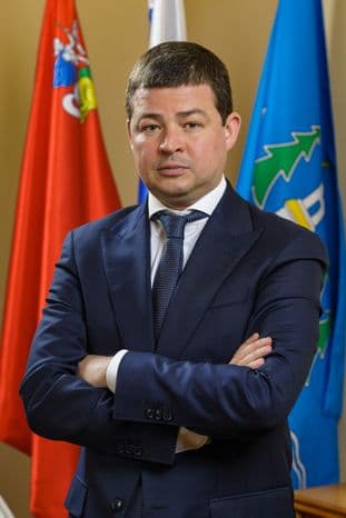 Портрет: Эдуард Владимирович Малышев