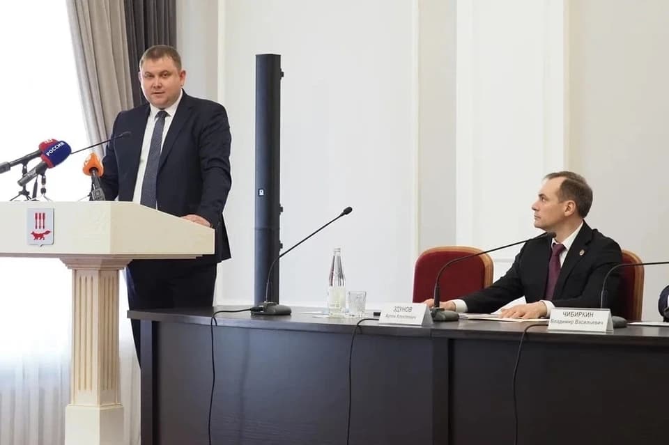Портрет: Владимир Быков