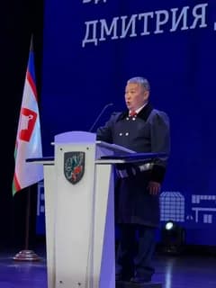 Портрет: Дмитрий Садовников