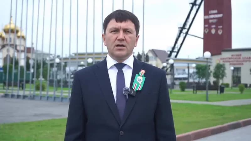 Портрет: Василий Мельник