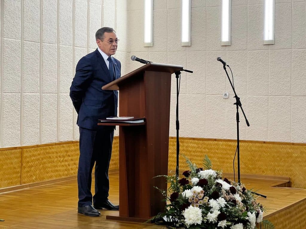 Портрет: Александр Борисович Берсенев